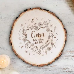 Baumscheibe mit Gravur - Blumenherz Oma