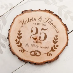 Baumscheibe mit Gravur zur Silberhochzeit