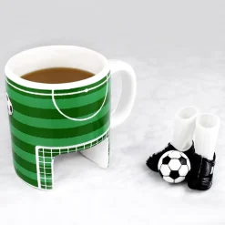 Fußball Tasse mit Fingerschuhen und Ball