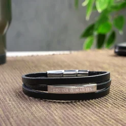 Gewickeltes Lederarmband schwarz - Zwei Namen