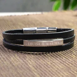 Gewickeltes Lederarmband schwarz - Zwei Namen