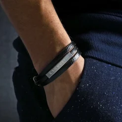 Gewickeltes Lederarmband schwarz - Römische Zahlen