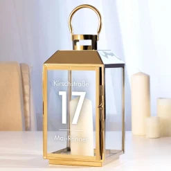Gold Laterne mit moderner Gravur - Name und Adresse