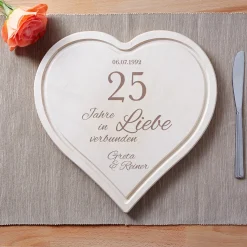 Graviertes Holzherz zur Silberhochzeit