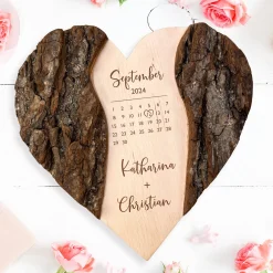 Holzherz mit Rinde - Kalender Gravur