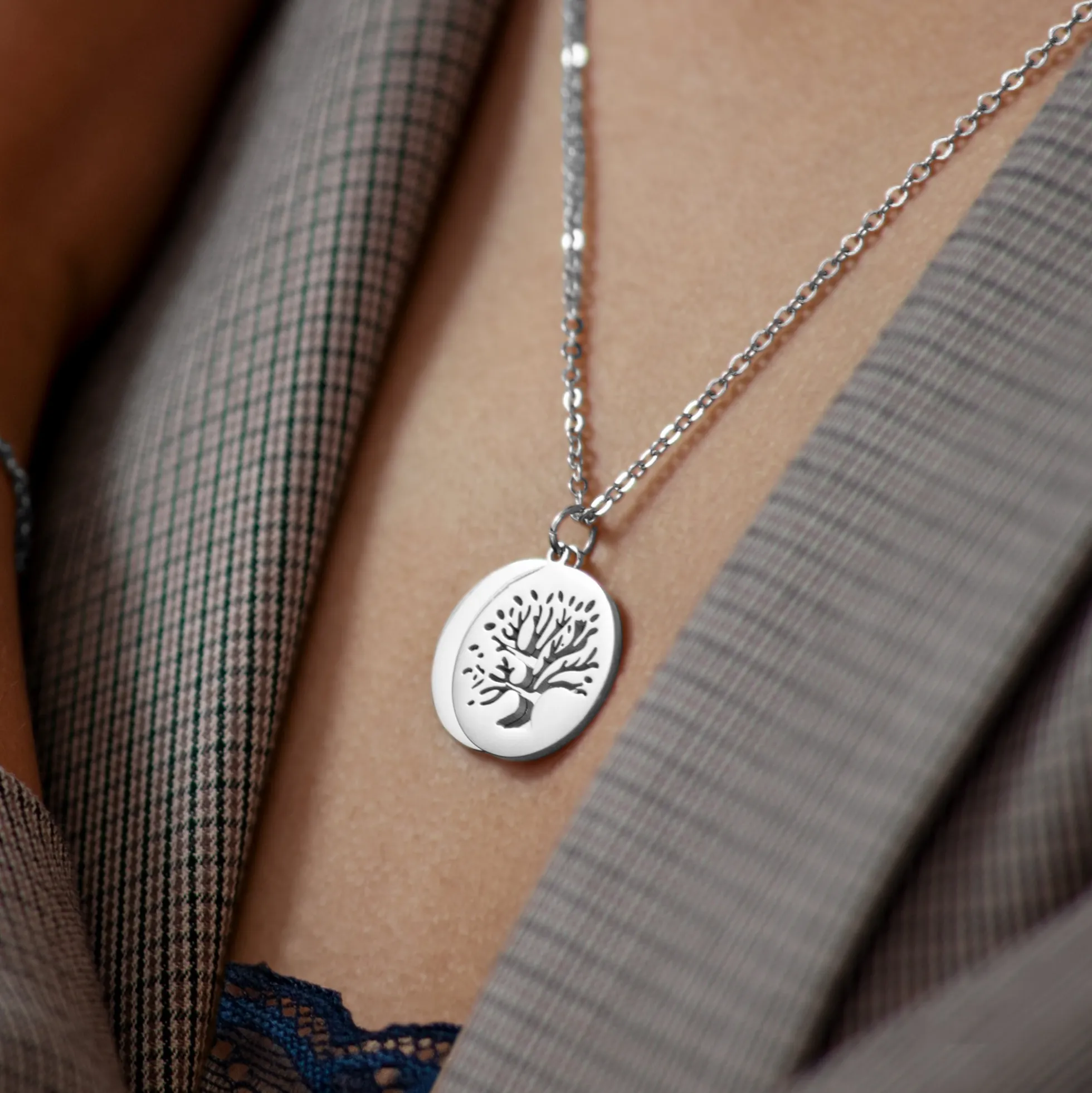 Kette mit graviertem Baum Anhänger Silber - Namen