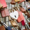 Liebesschloss mit Gravur - Kleines Herz