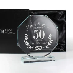 Personalisierter Glaspokal mit Facettenschliff zur Goldhochzeit - 50 Jahre