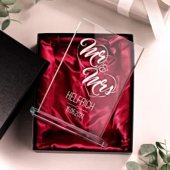 Personalisierter Glaspokal zur Hochzeit - Mr and Mrs