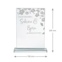 Personalisierter Glaspokal zur Hochzeit - Blühende Liebe