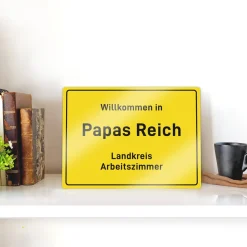 Personalisiertes Ortsschild mit Gravur - Papas Reich