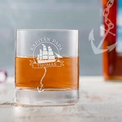 Personalisiertes Rumglas für Papa - Segelschiff