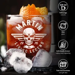 Personalisiertes Whiskyglas - Living Legend Totenkopf