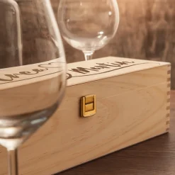 Personalisierte Weinkiste - Herzlinie