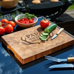 Premium Stirnholz Schneideblock Akazie für Papa - Geweih Gravur