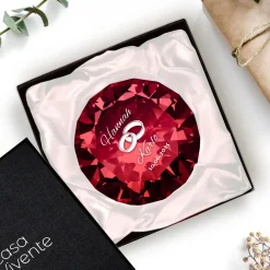 Roter Diamant Kristall mit Gravur zur Hochzeit - Ringe