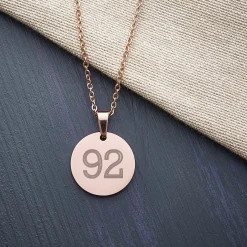 Runder Kettenanhänger Rosegold - Zahlen Gravur