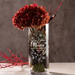 Runde Vase mit Gravur - Blumenherz für Mama