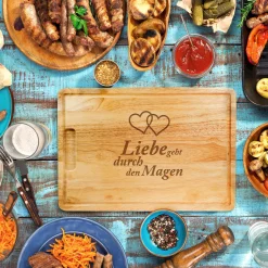 Schneidebrett mit Gravur - Liebe geht durch den Magen
