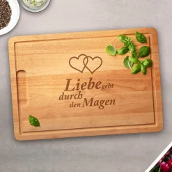 Schneidebrett mit Gravur - Liebe geht durch den Magen