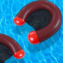 Schwimmende Wasser-Bar