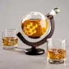Set mit Globus Karaffe und 2 Whiskygläsern - Kompass Gravur