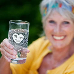 Wasserglas mit Gravur - Blumenherz Mama