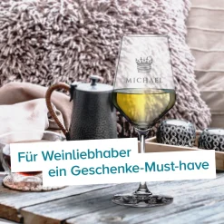Weißweinglas mit Gravur - König Krone