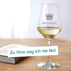 Weißweinglas mit Gravur - König Krone