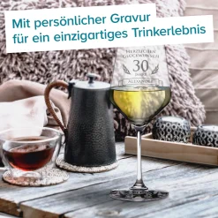 Weißweinglas zum 30. Geburtstag