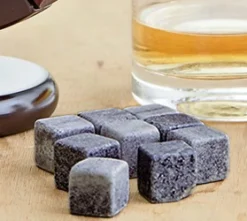 Whisky Steine in Holzkiste mit Gravur - König Krone
